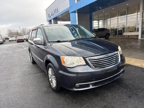 2013 Chrysler Town & Country Touring-L