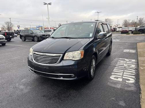 2013 Chrysler Town & Country Touring-L