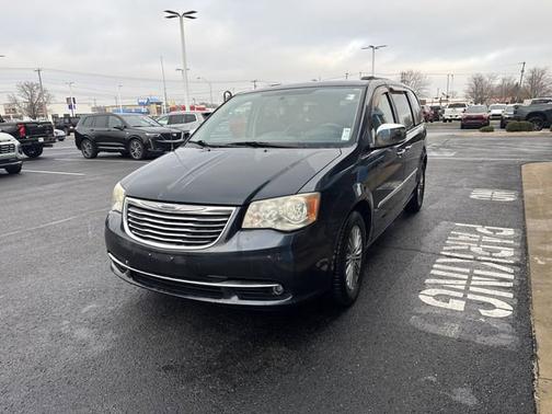 2013 Chrysler Town & Country Touring-L