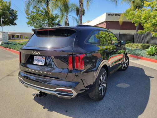 Ebony Black 2022 Kia Sorento S