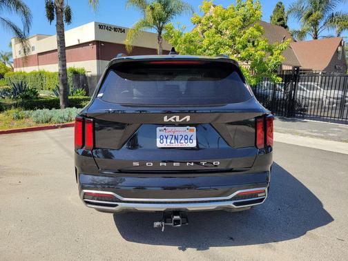 Ebony Black 2022 Kia Sorento S