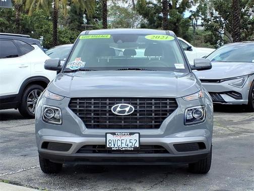 2021 Hyundai VENUE SE