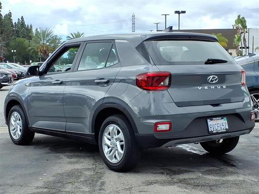 2021 Hyundai VENUE SE