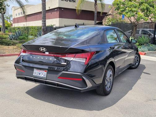 Abyss Black 2025 Hyundai ELANTRA HEV Blue