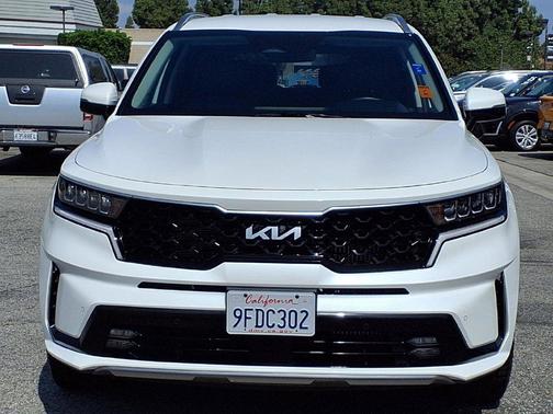 Snow White Pearl 2023 Kia Sorento Hybrid EX