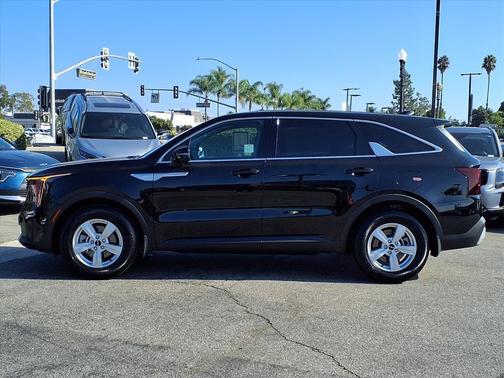 2025 Kia Sorento LX