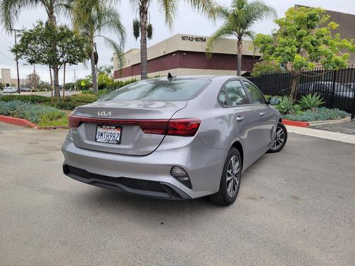 Steel Gray 2024 Kia Forte LXS