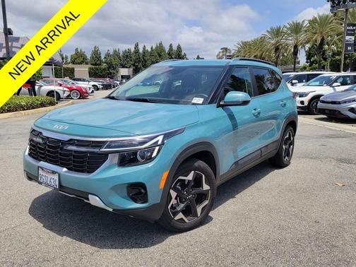 Pluton Blue 2024 Kia Seltos EX