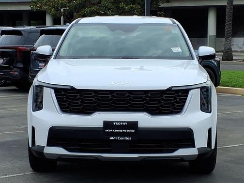 Glacial White Pearl 2024 Kia Sorento LX