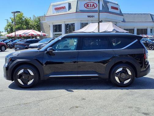 Ebony Black 2026 Kia EV9 Wind