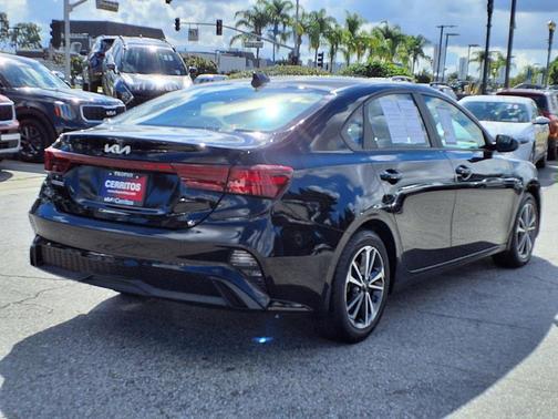 Aurora Black 2023 Kia Forte LXS