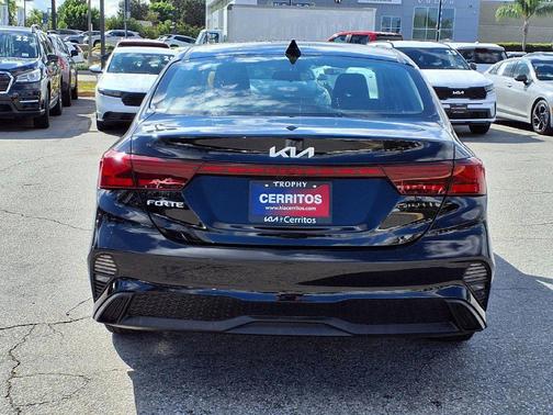 Aurora Black 2023 Kia Forte LXS