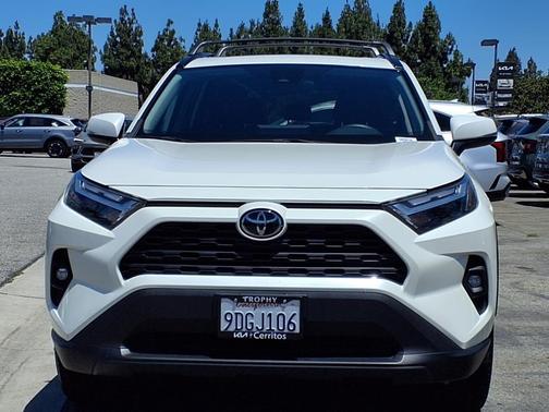 2022 Toyota RAV4 XLE Premium