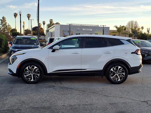 2025 Kia Sportage EX