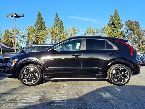Aurora Black 2024 Kia Niro EV Wave
