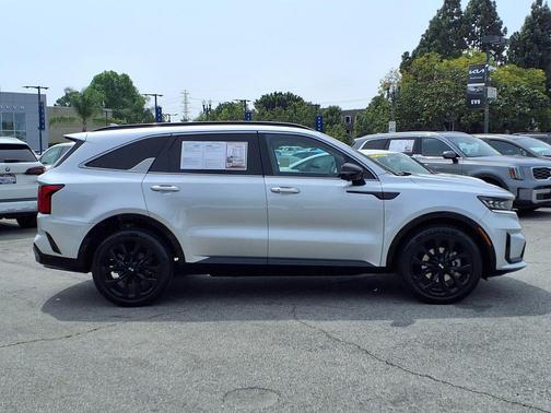 Sparkling Silver 2021 Kia Sorento SX