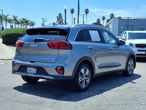 2022 Kia Niro LXS