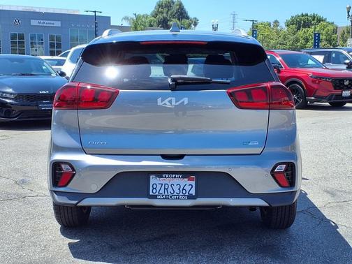 2022 Kia Niro LXS