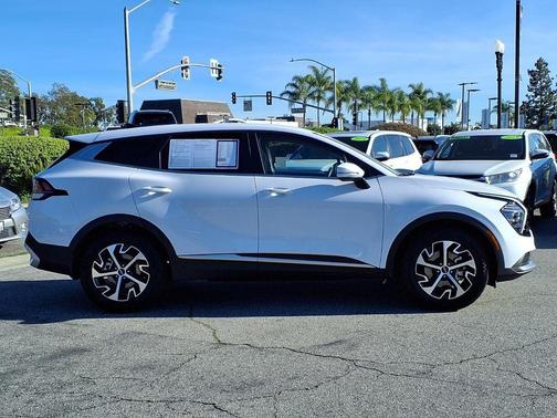 2025 Kia Sportage EX