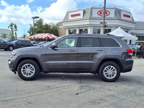 2019 Jeep Grand Cherokee Laredo