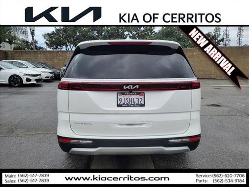 2024 Kia Carnival LX