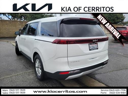 2024 Kia Carnival LX