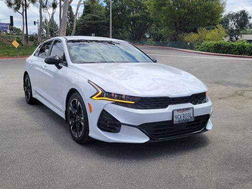 Glacial White Pearl 2023 Kia K5 GT-Line