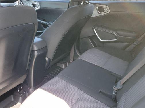 Gravity Gray 2022 Kia Soul LX