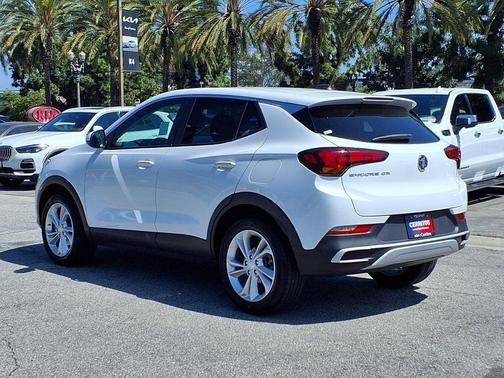 Summit White 2022 Buick Encore GX Preferred