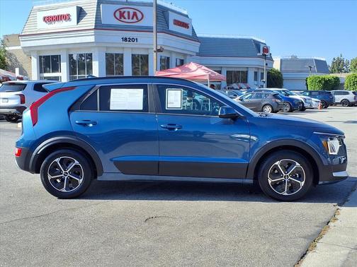 2025 Kia Niro EX