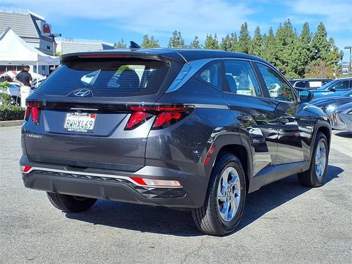 2022 Hyundai TUCSON SE