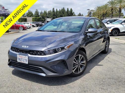 Gravity Gray 2024 Kia Forte LXS