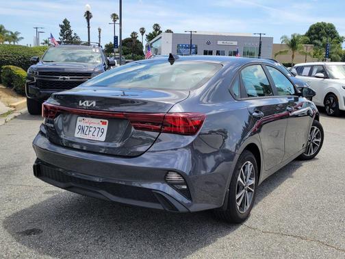 Gravity Gray 2024 Kia Forte LXS