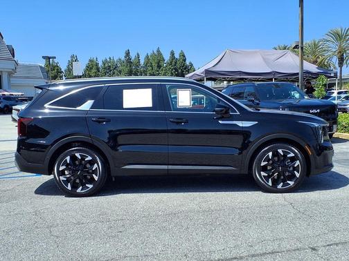 Ebony Black 2024 Kia Sorento SX