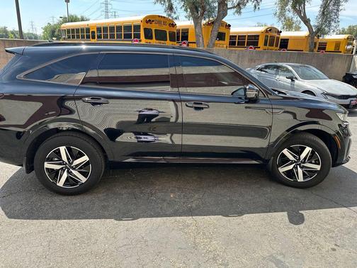 Ebony Black 2023 Kia Sorento S