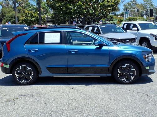 Mineral Blue 2023 Kia Niro EV Wind