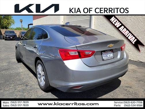 Sterling Gray Metallic 2023 Chevrolet Malibu FWD 1LT