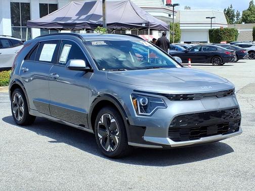 Steel Gray 2024 Kia Niro EV Wind