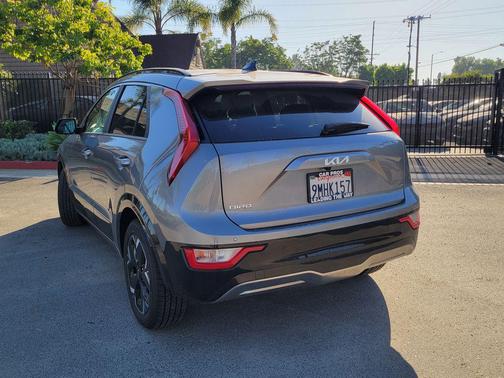 Steel Gray 2024 Kia Niro EV Wind