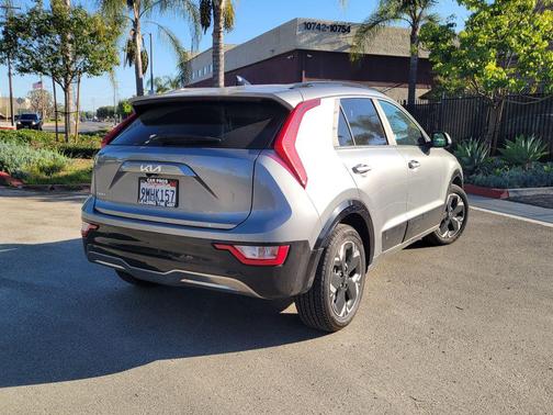 Steel Gray 2024 Kia Niro EV Wind