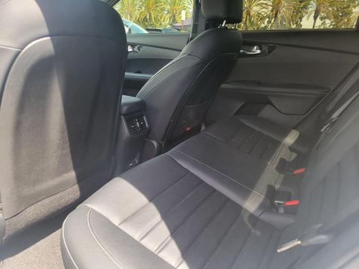 Snow White Pearl 2023 Kia Forte GT-Line