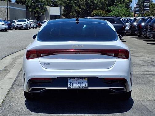 2022 Kia K5 EX