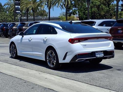 2022 Kia K5 EX