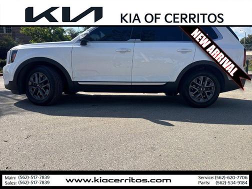 Glacial White Pearl 2023 Kia Telluride LX