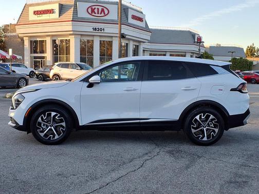 2025 Kia Sportage EX