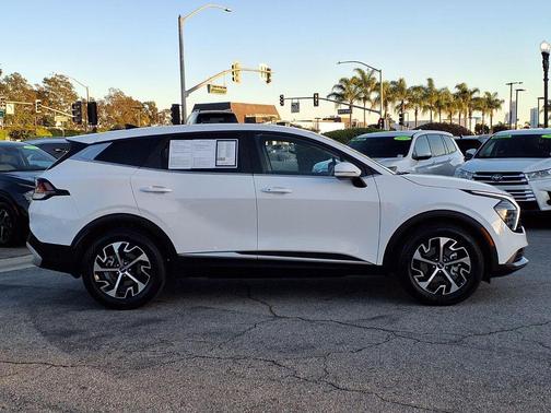 2025 Kia Sportage EX