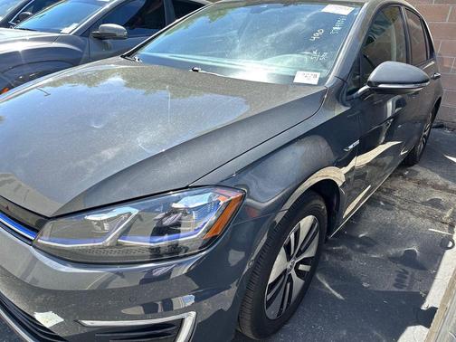 Gray 2019 Volkswagen e-Golf SEL Premium