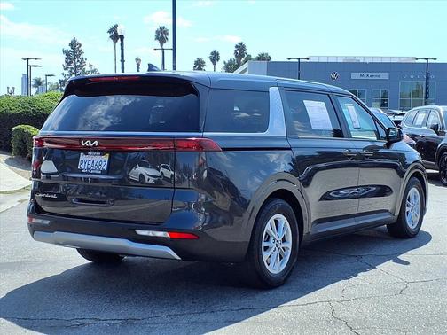 2022 Kia Carnival LXS