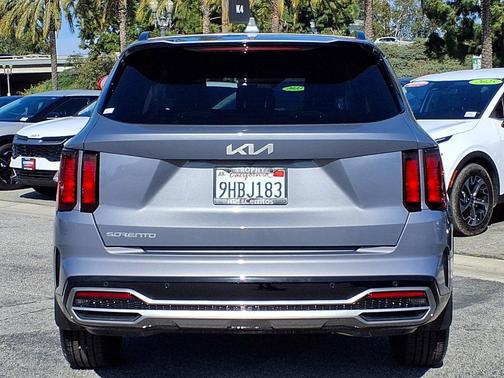2023 Kia Sorento S