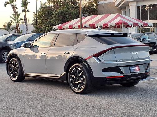 2025 Kia EV6 Wind